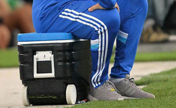 La VALSE des BANCS - SUD AZERGUES Foot... n'a plus d'entraîneur !