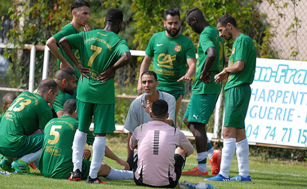 Fin de la très belle série pour Belgacem Senoussi et ses joueurs