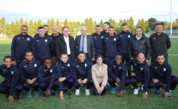 ECHOS des CLUBS - Après la qualification, l'inauguration pour l'AS BRON GL !