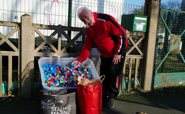 Les ECHOS des CLUBS - Les BEAUJOLAIS passent aux bouchons en plastic !